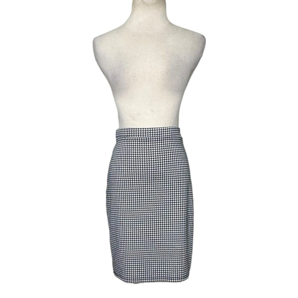 Ambiance Apparel black white houndstooth pull on mini skirt size M